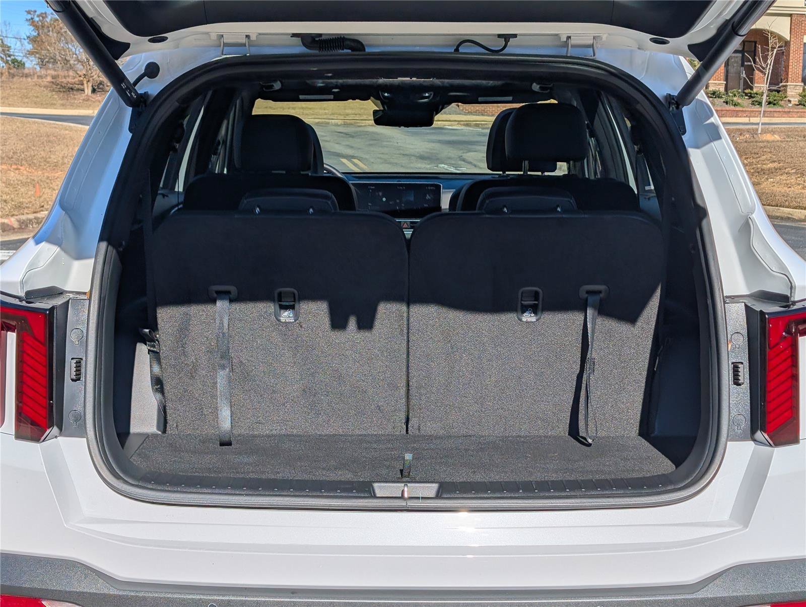 Used 2025 Glacial White Pearl Kia X-Line SX Prestige image 9
