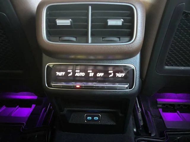 Used 2025  Mercedes-Benz GLS 450 image 31