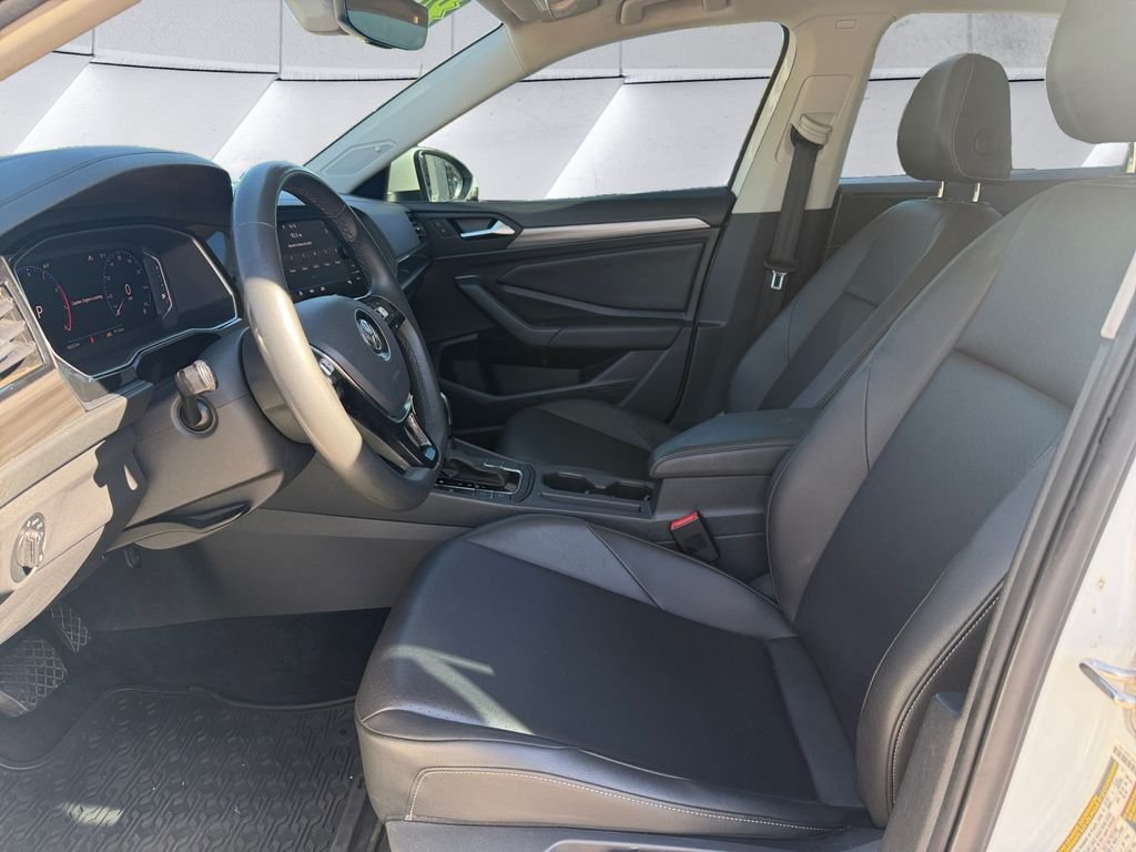 Used 2020 White Volkswagen SEL image 7