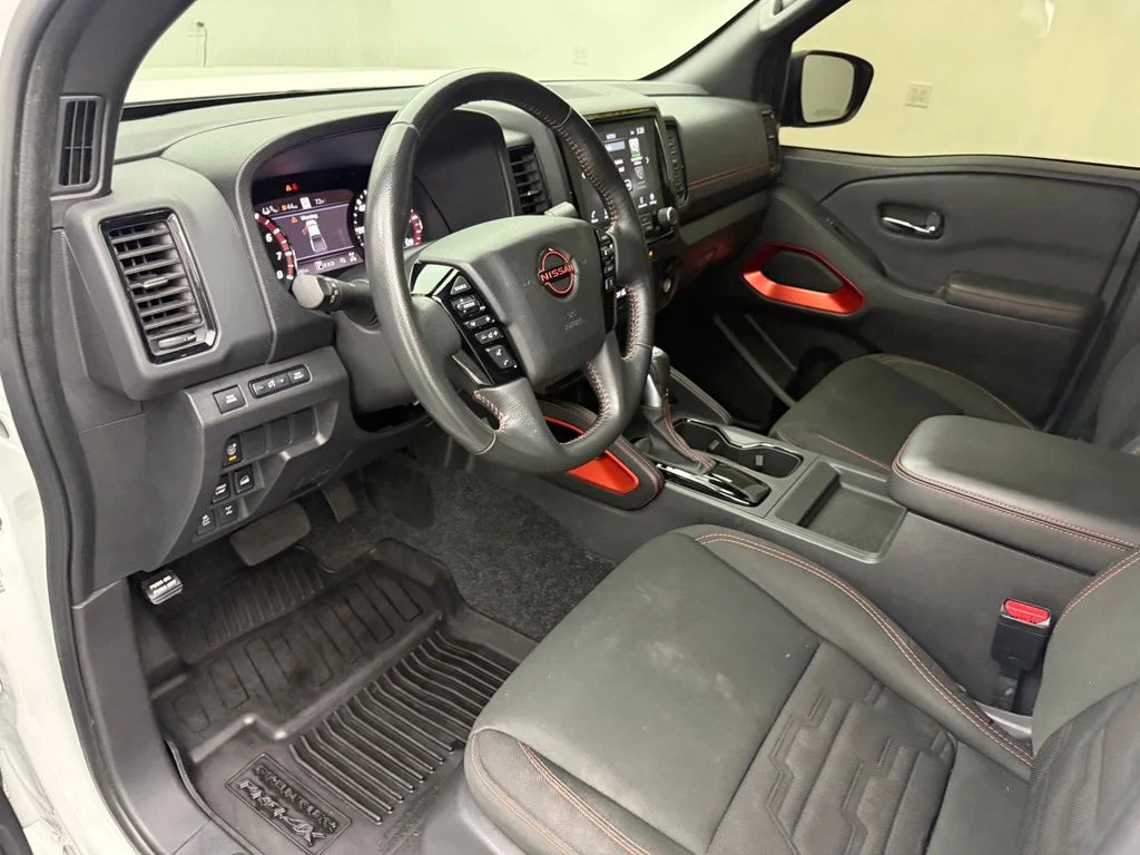 Used 2024 White Nissan PRO-4X image 18