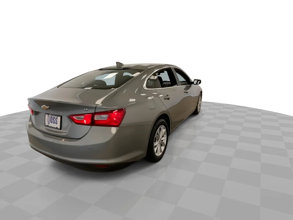 Used 2024 GRAY Chevrolet LT image 9