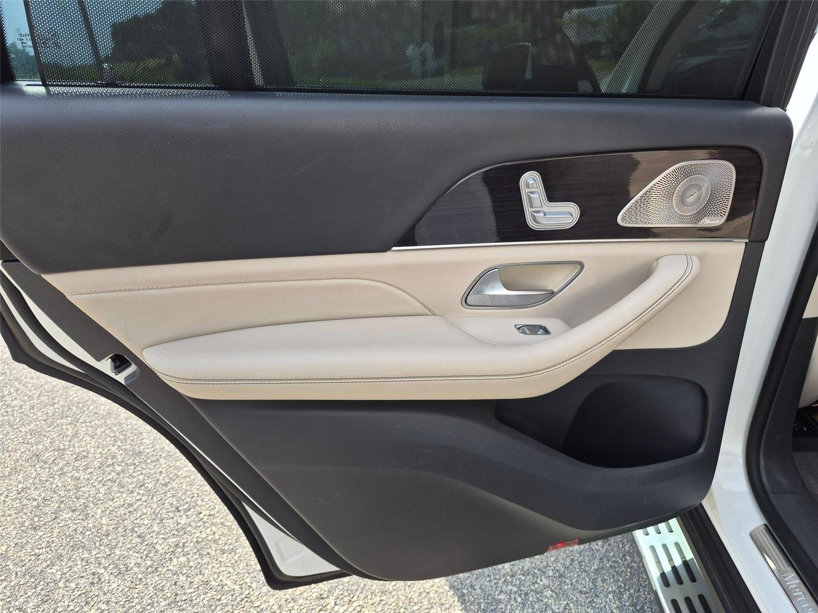 Used 2020 designo Diamond White Metallic Mercedes-Benz GLS 450 image 25