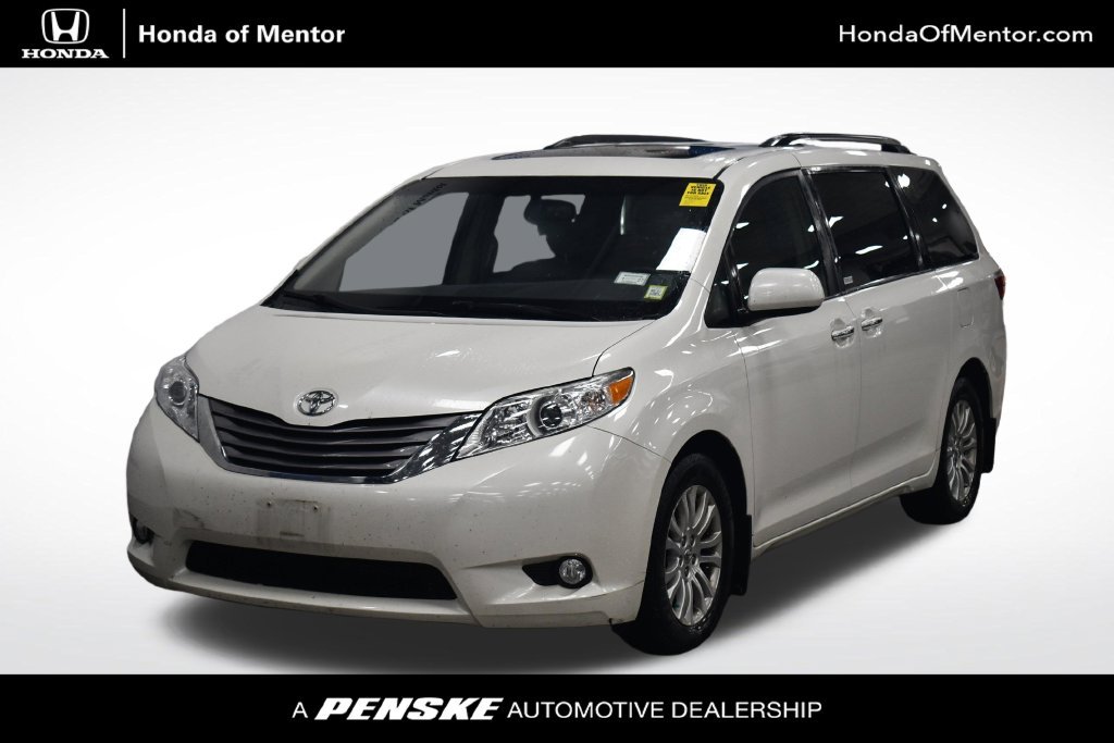 2017 Toyota Sienna XLE
