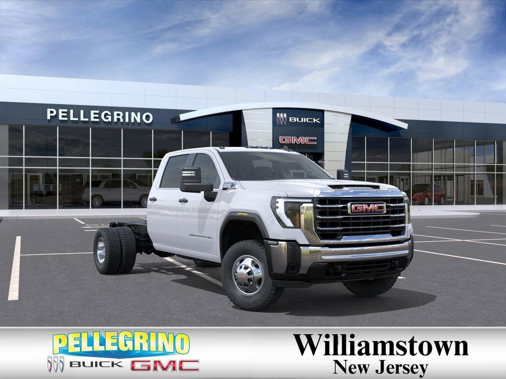 2026 GMC Sierra 4WD Crew Cab Chassis Pro's photo