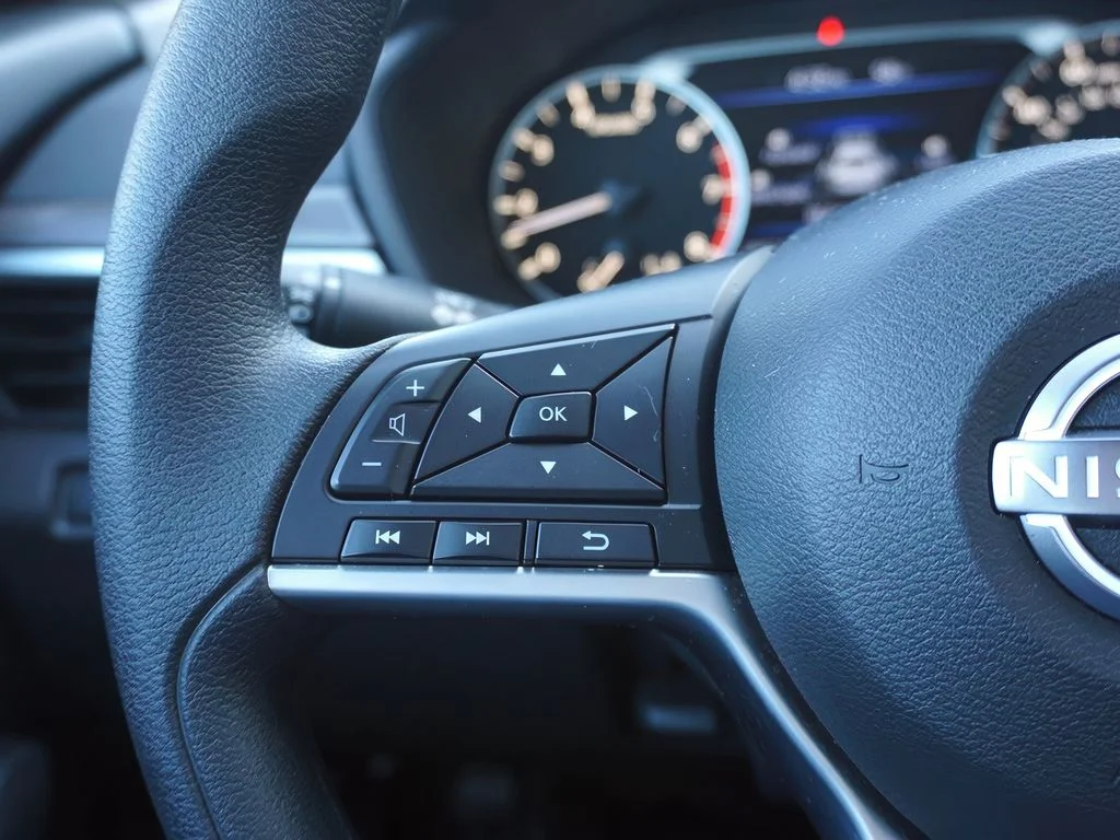 2025 Nissan Altima SV - Photo 22