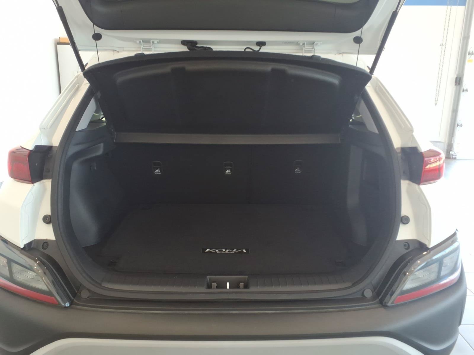 2023 Hyundai Kona SEL - Photo 18