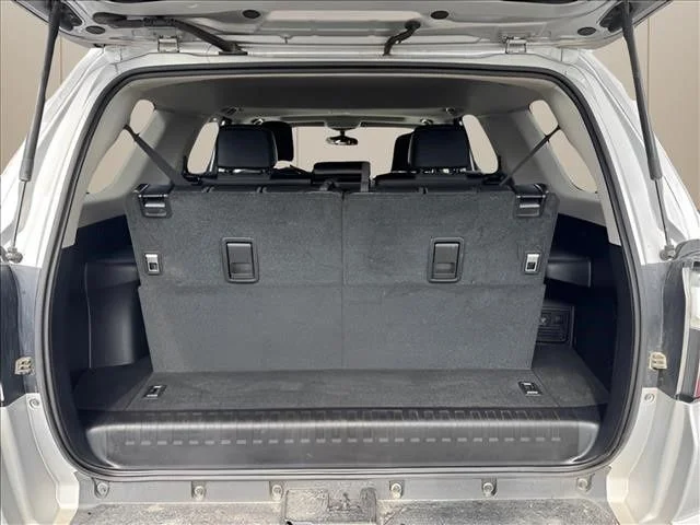 Used 2016 Silver Toyota SR5 Premium image 16