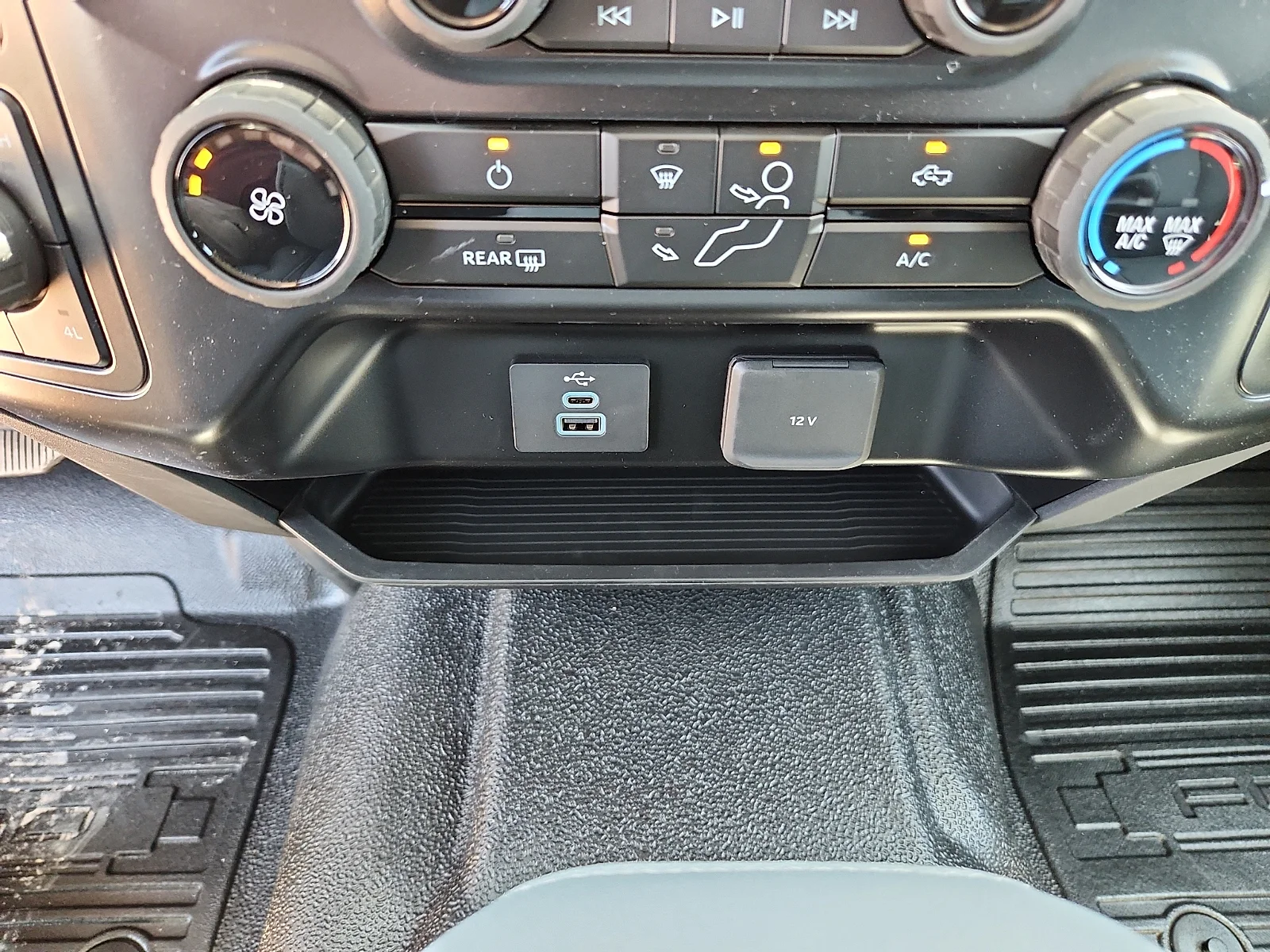 New 2026 Oxford White Ford F-350® XL image 24
