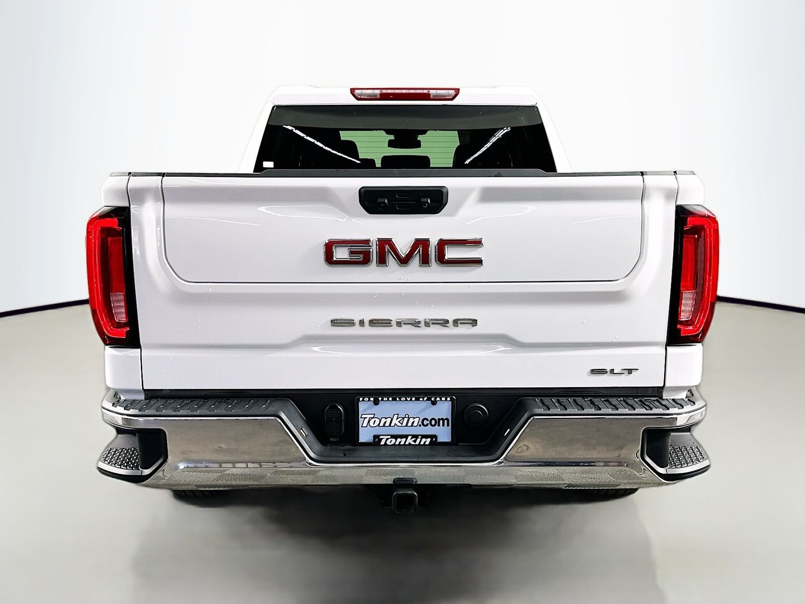 Used 2025 Summit White GMC SLT image 6