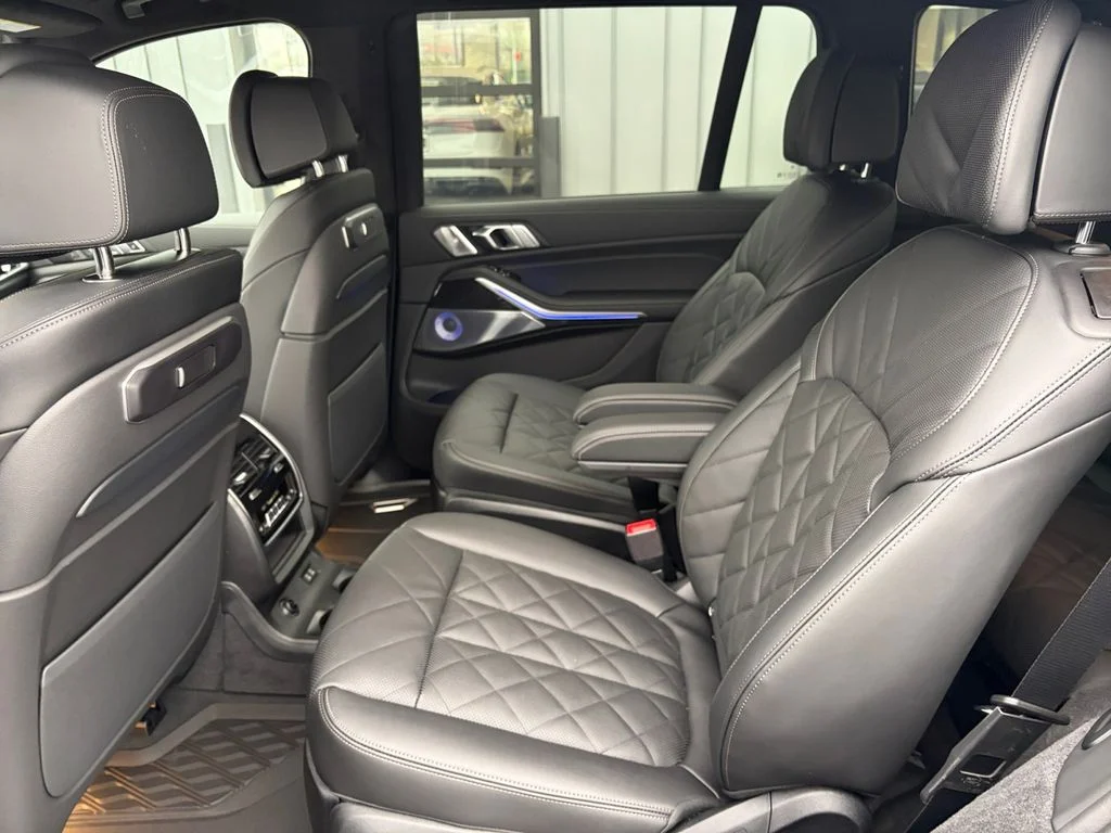 2026 BMW X7 40i - Photo 22