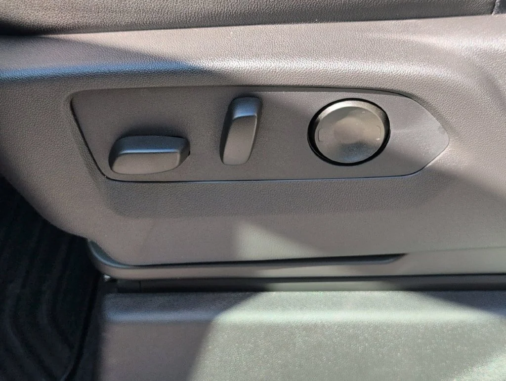 New 2026 Sterling Gray Metallic Chevrolet LT image 17