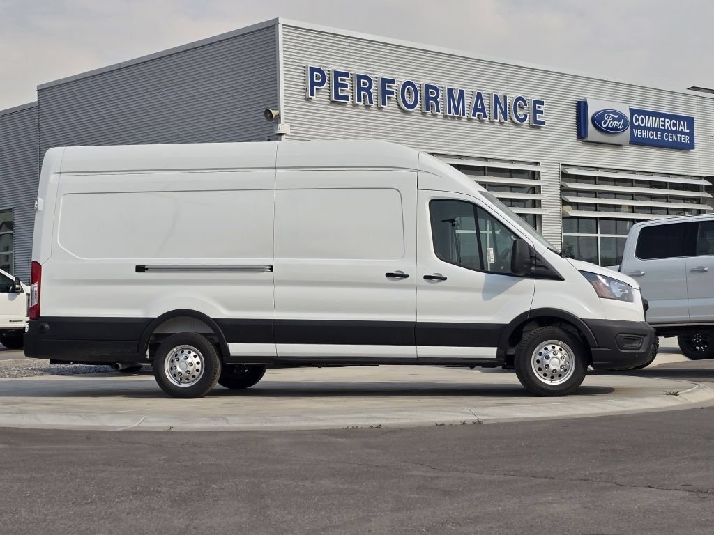 New 2026 Oxford White Ford XL image 3