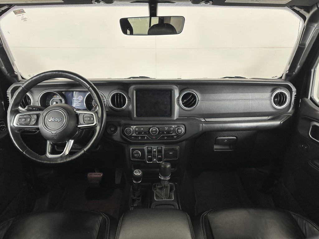 Used 2018 Black Jeep Unlimited Sahara image 9