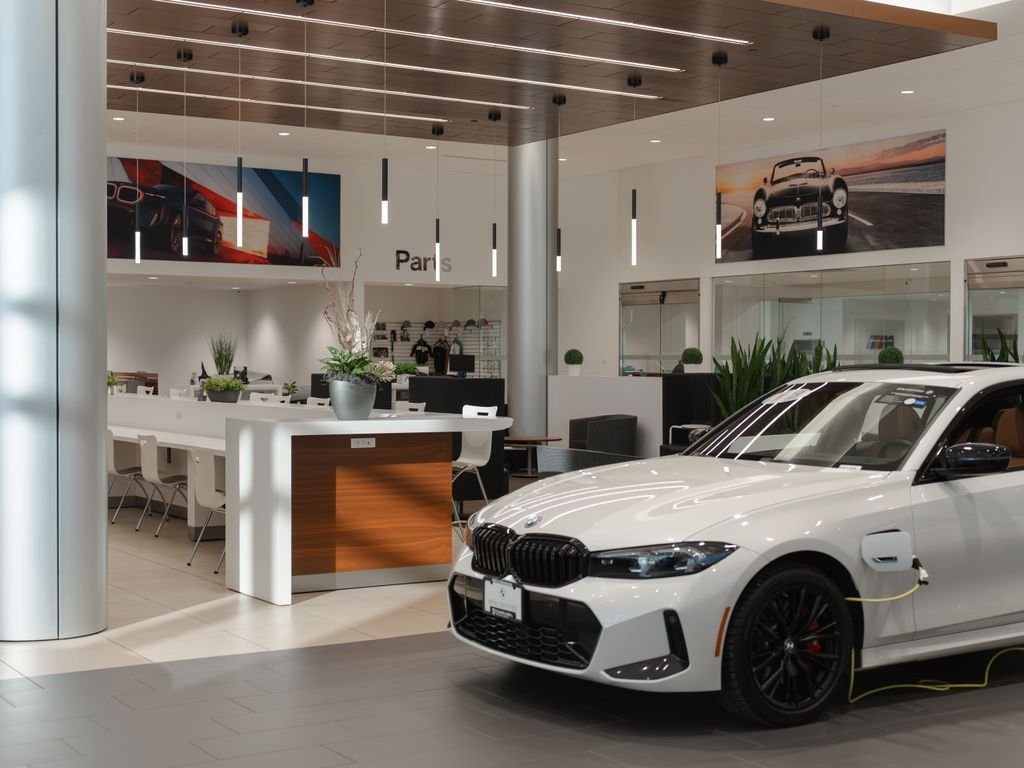 2025 BMW 7 Series 750e - Photo 62