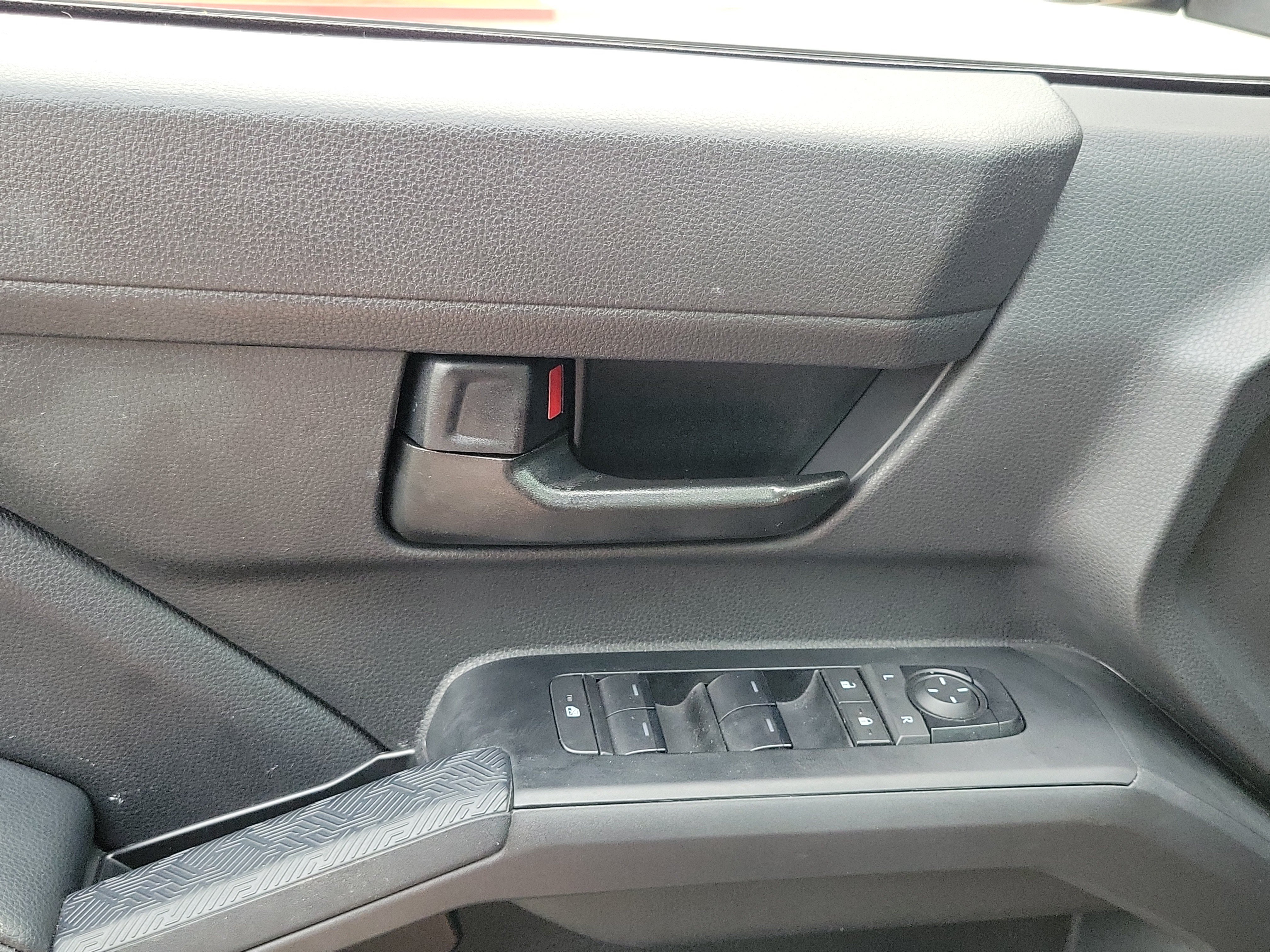 2024 Toyota Tacoma SR5 - Photo 16