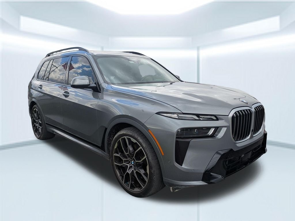 Used 2023 Gray BMW xDrive40i image 3