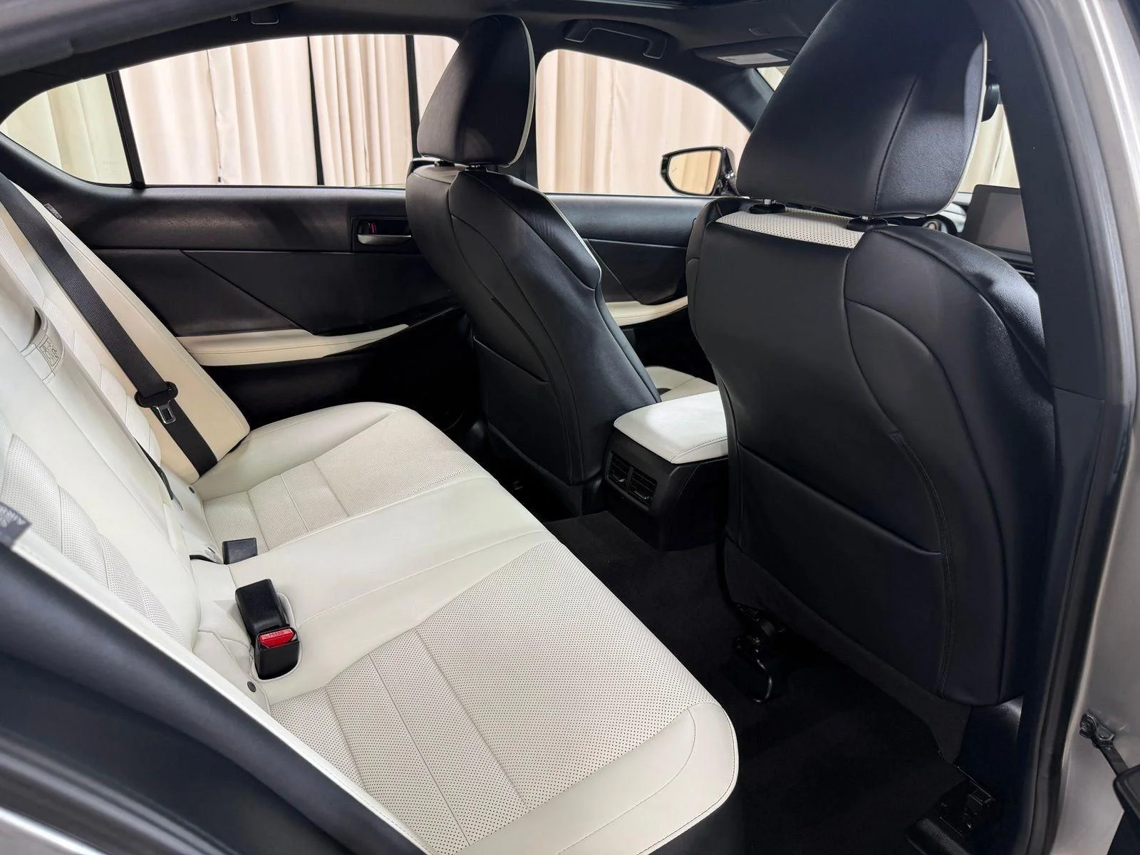 Used 2022 Atomic Silver Lexus IS 350 F SPORT image 38