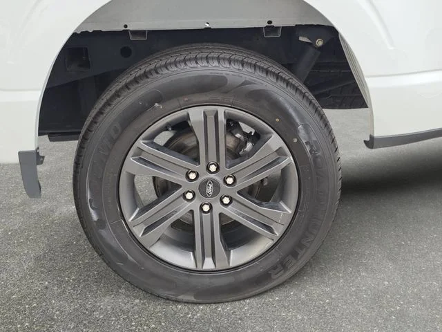 Certified Used 2023 Avalanche Ford XLT image 32