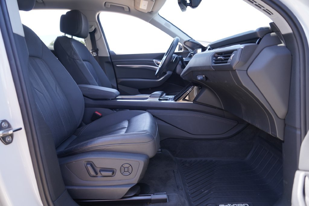 Used 2021  Audi Premium Plus image 25