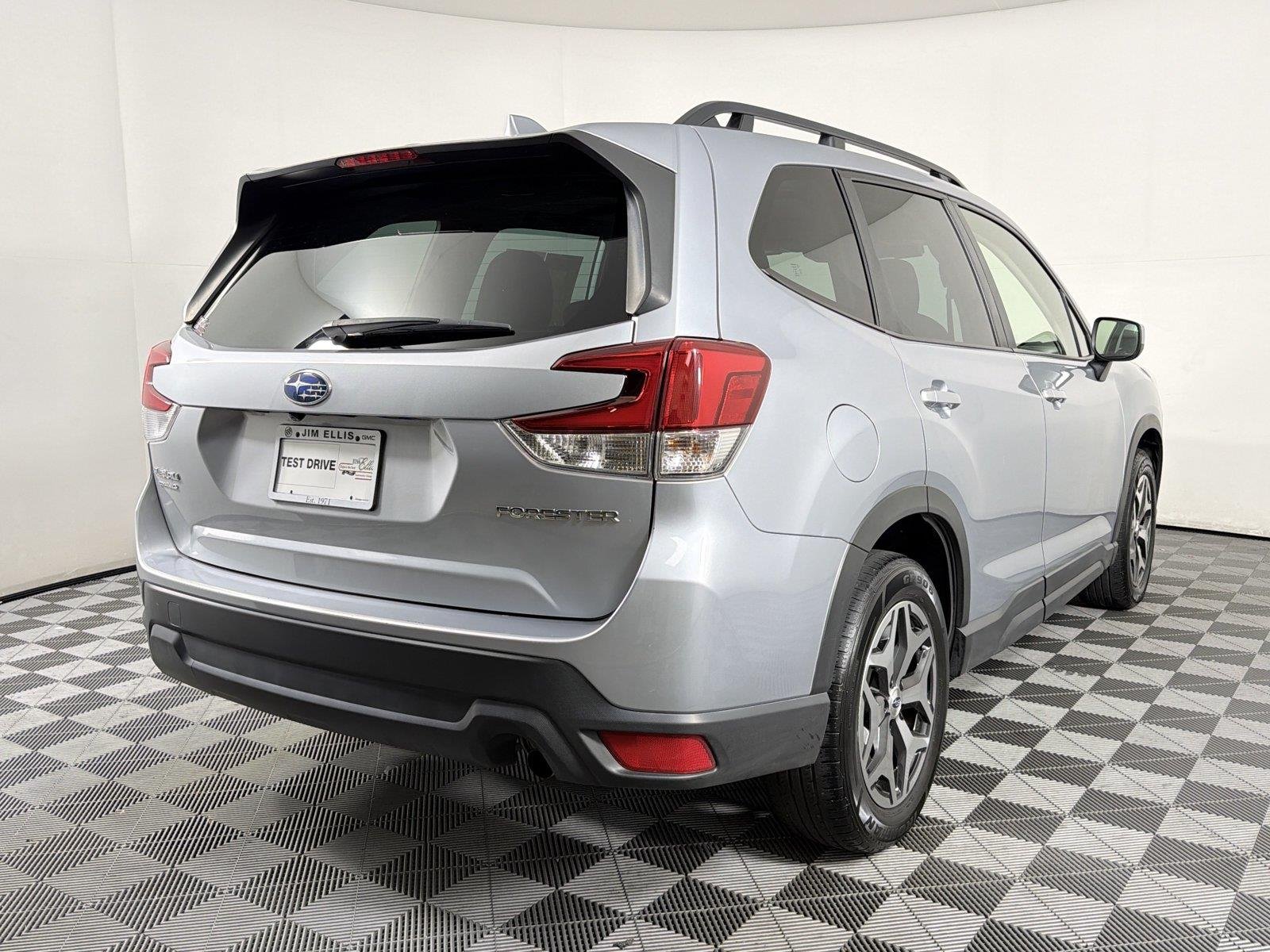 2023 Subaru Forester Premium - Photo 6