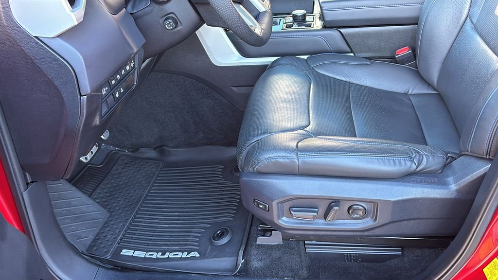 2025 Toyota Sequoia Platinum - Photo 27