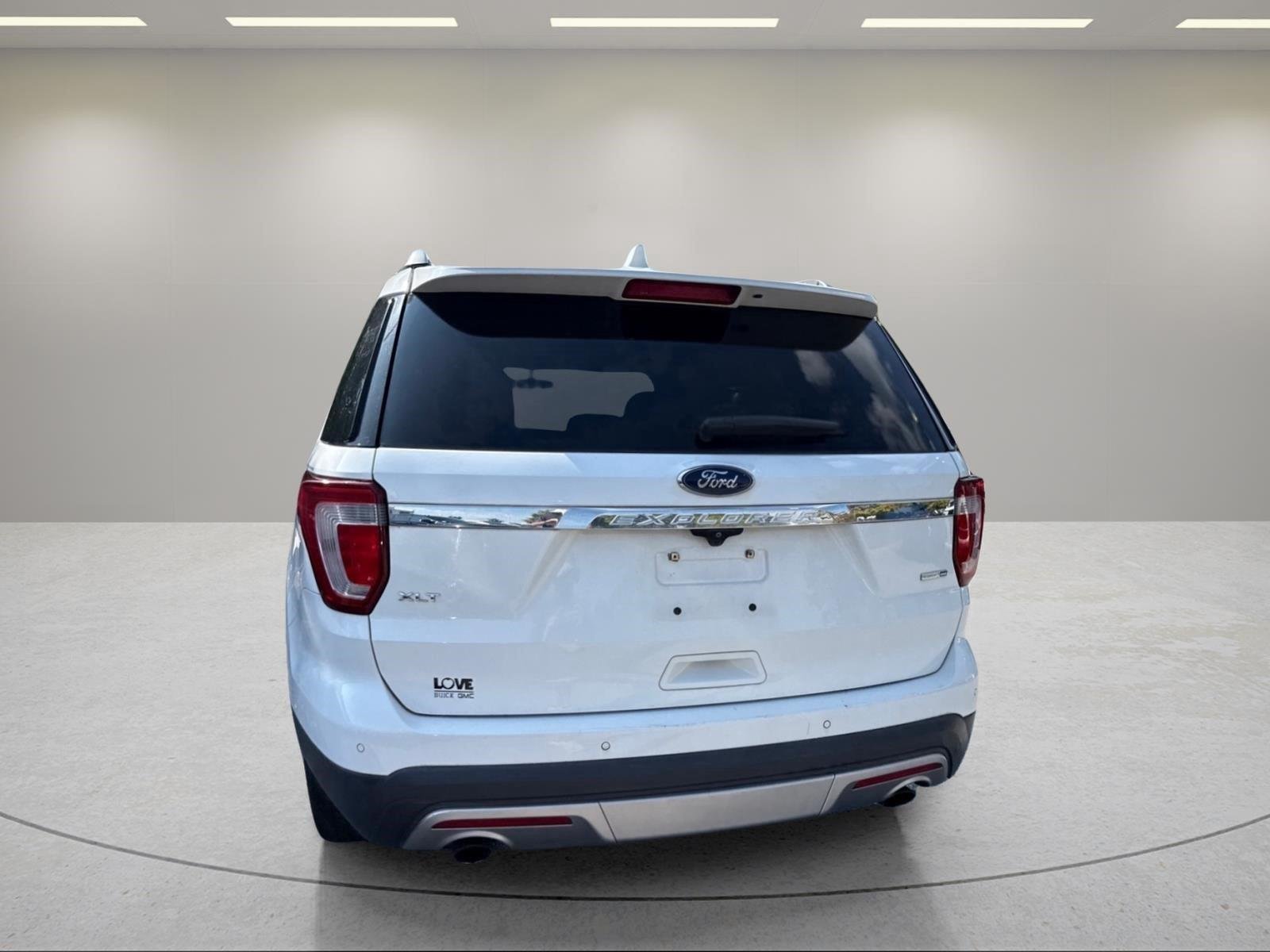 Used 2016 Oxford White Ford XLT image 9