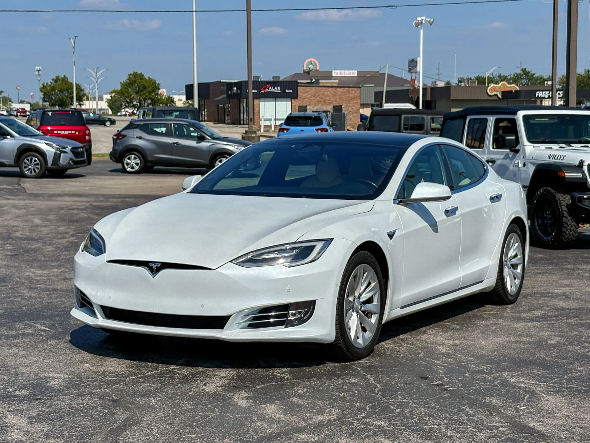 Used 2020 White Tesla Long Range Plus image 4