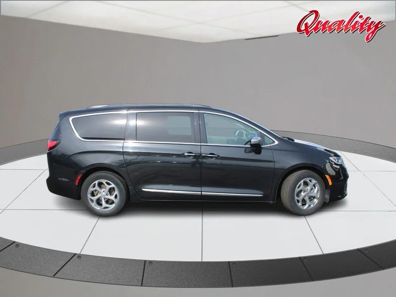 Used 2023 Brilliant Black Crystal Pearlcoat Chrysler Limited image 2