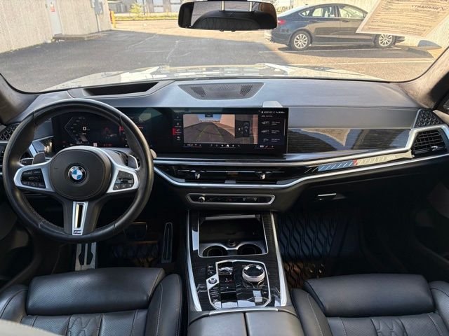 Used 2024 Gray Metallic BMW M60i image 32