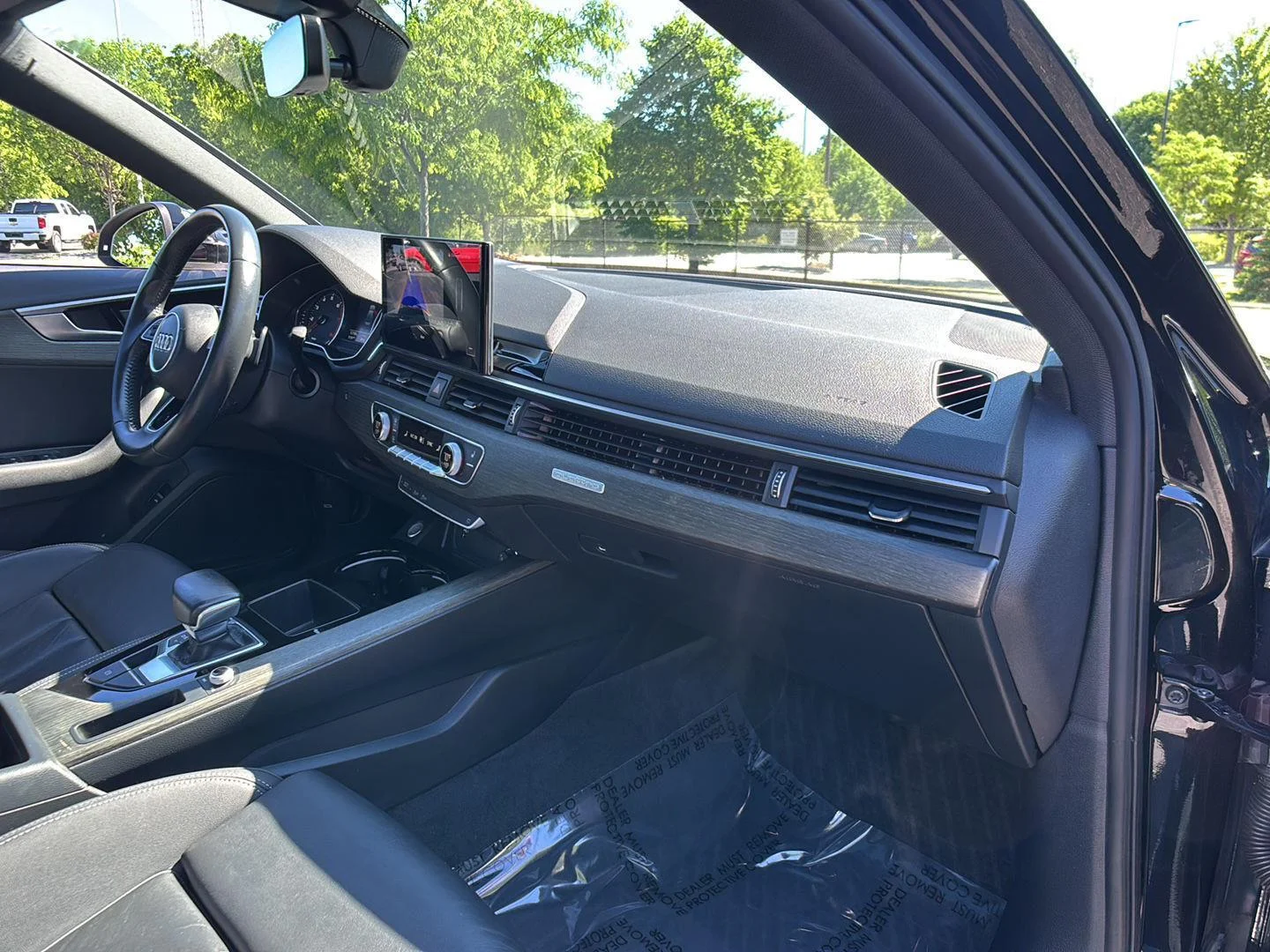 Used 2020 Mythos Black Metallic Audi Premium image 24