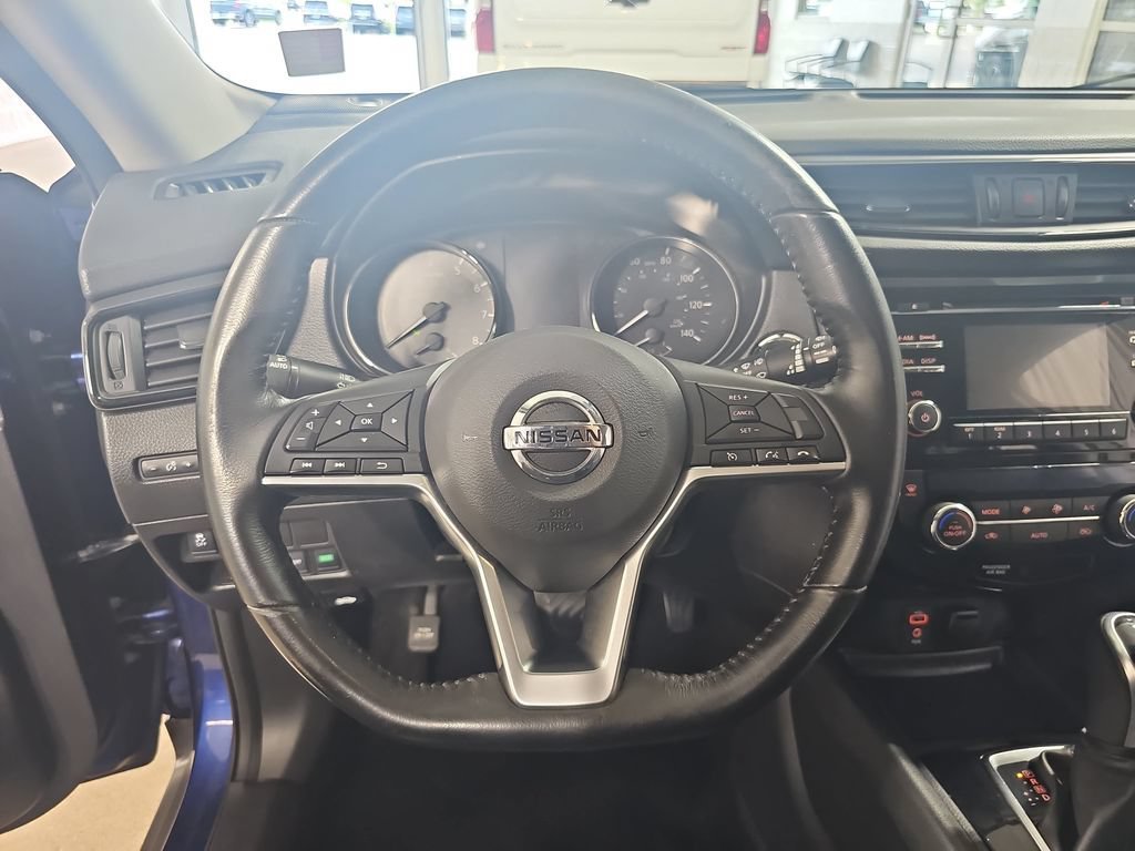 Used 2017 Blue Nissan SV image 22