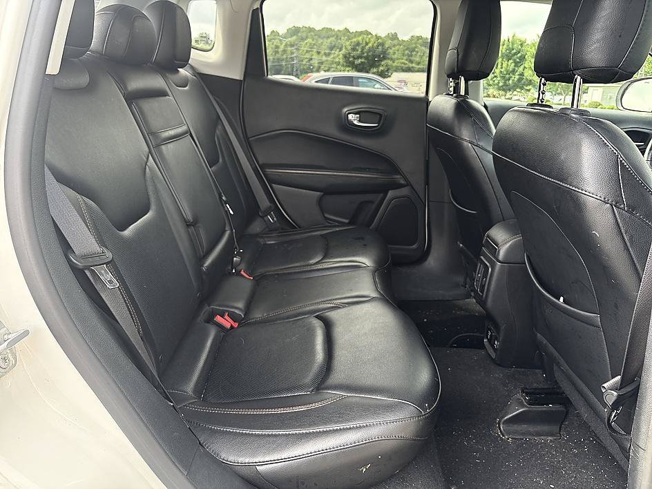 Used 2018 White Clearcoat Jeep Limited image 20