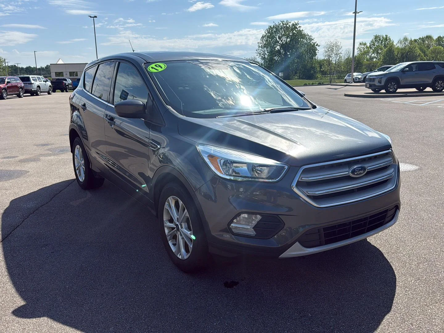 Used 2019 Ford Escape SE with VIN 1FMCU0GD8KUB53100 for sale in Scottsburg, IN