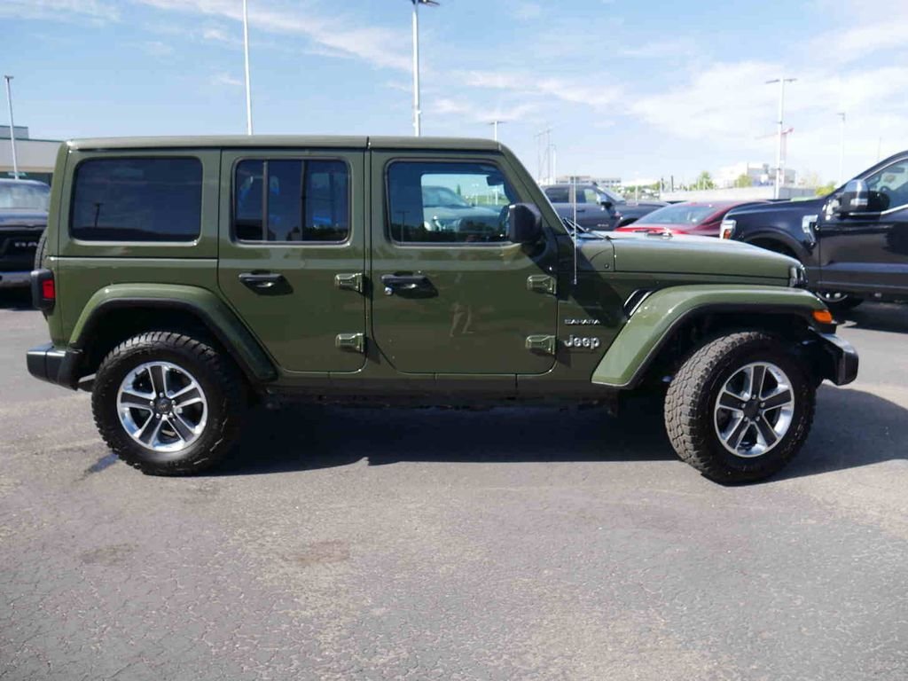 Used 2023 Green Jeep Sahara image 24