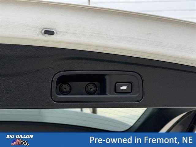 Used 2020 Platinum White Pearl Honda Touring 7-Passenger image 6