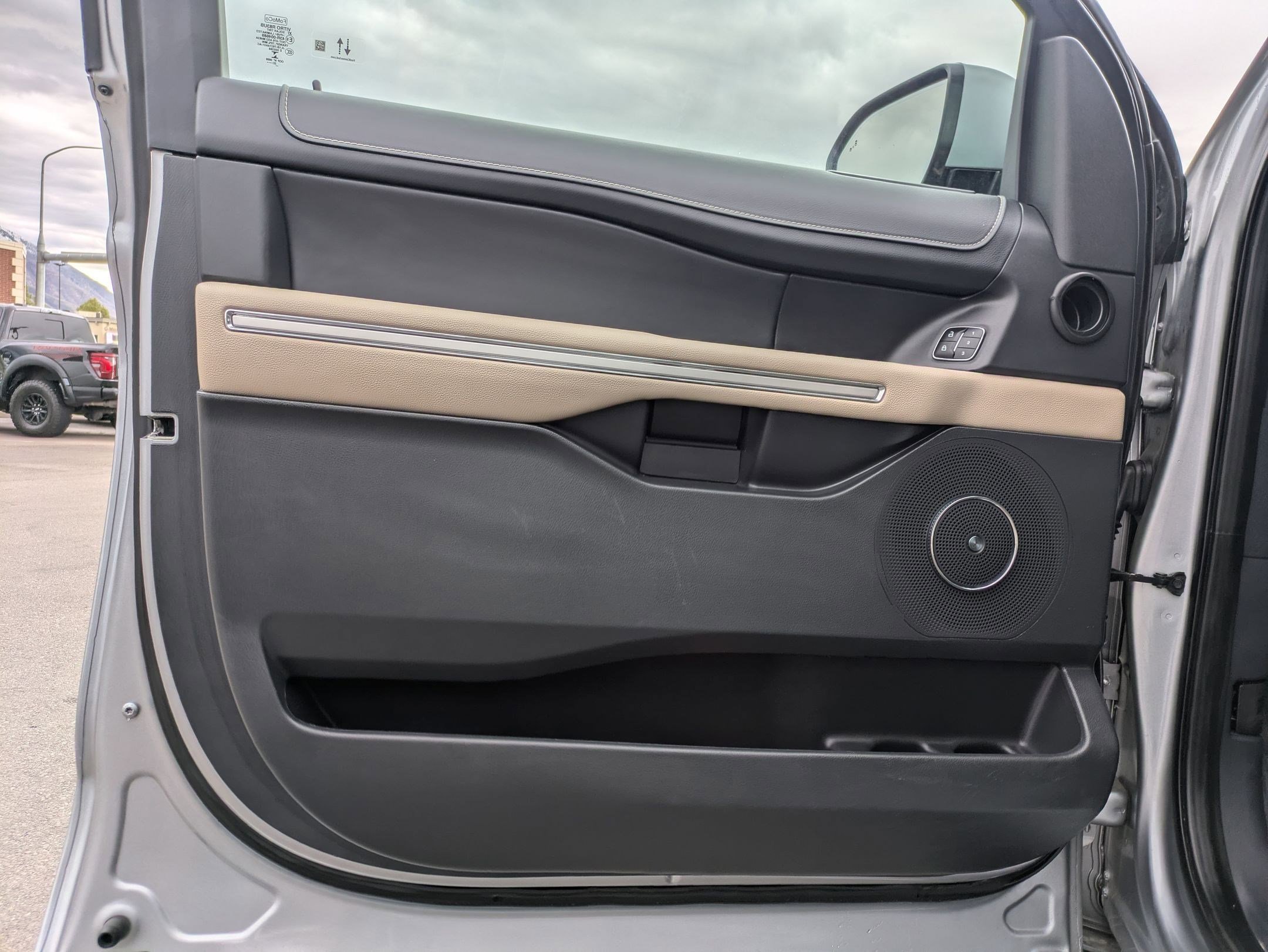 2023 Ford Expedition Limited - Photo 13