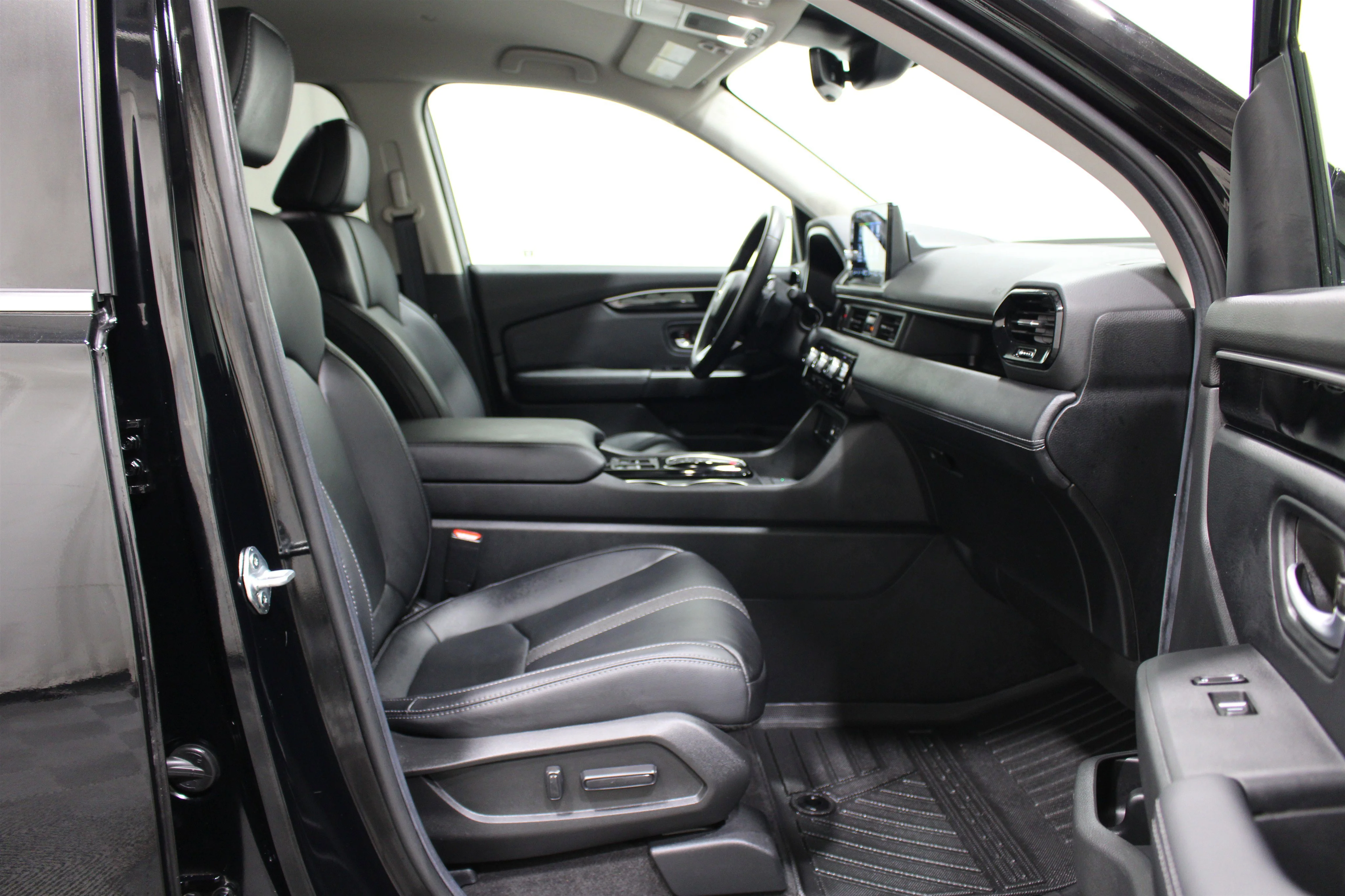 2025 Honda Pilot EX-L - Photo 27