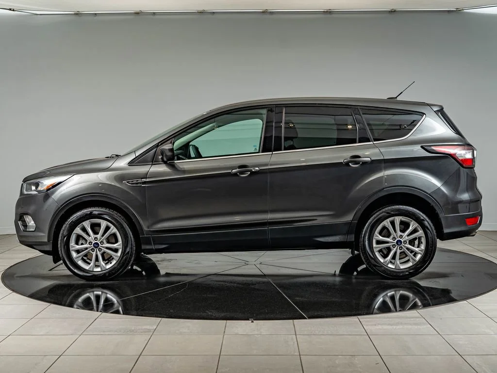 Used 2017 Magnetic Metallic Ford SE image 8