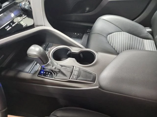 Used 2024 Ice Cap Toyota SE image 30