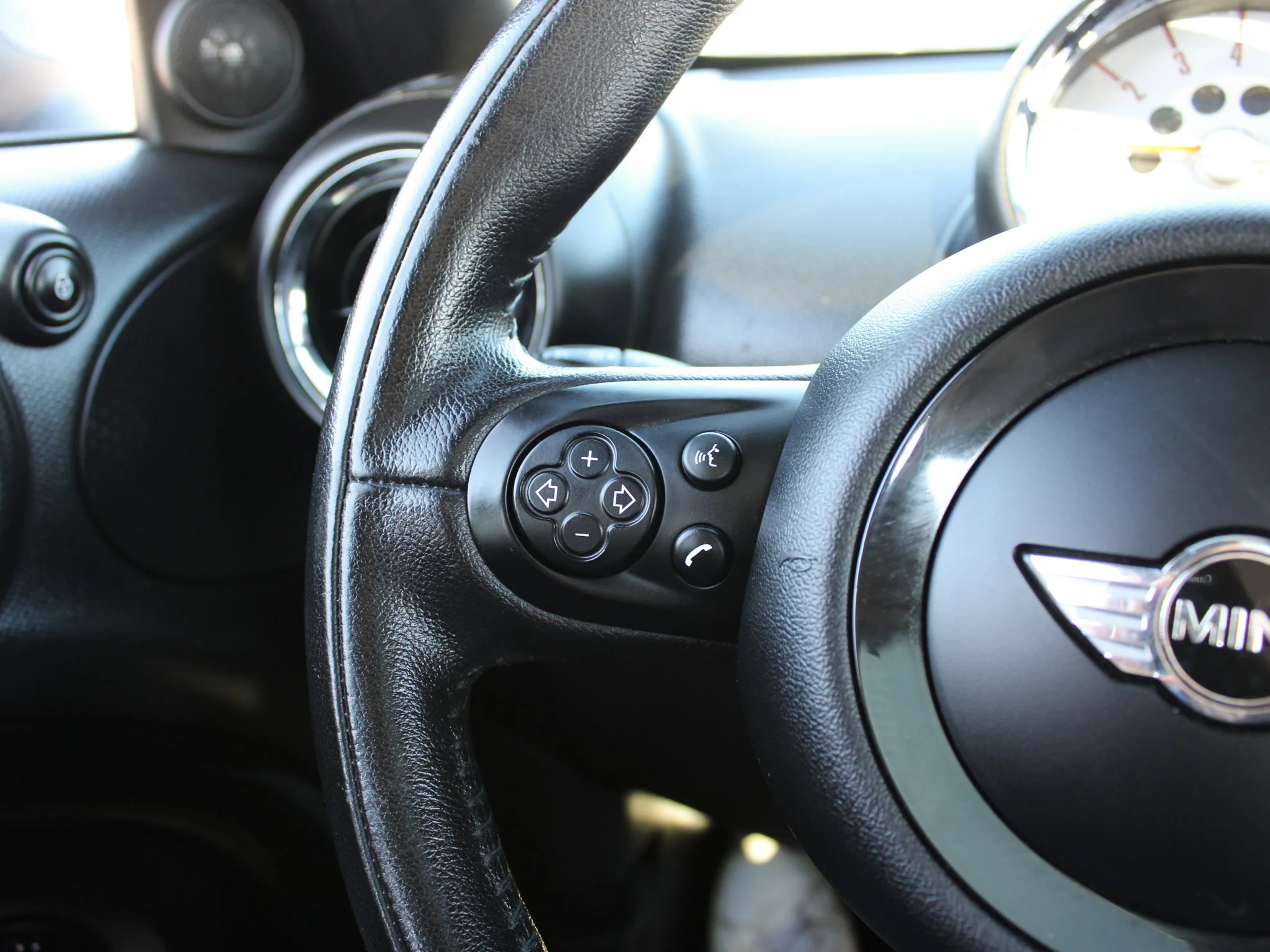 Used 2014  MINI S * AWD | Manual | Harman/Kardon | Heated Seats | Dual-Pane Sunroof image 19
