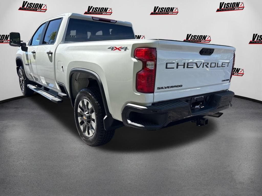 Used 2024 White Chevrolet Custom image 7
