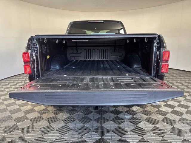 Used 2018 Shadow Black Ford XL image 22
