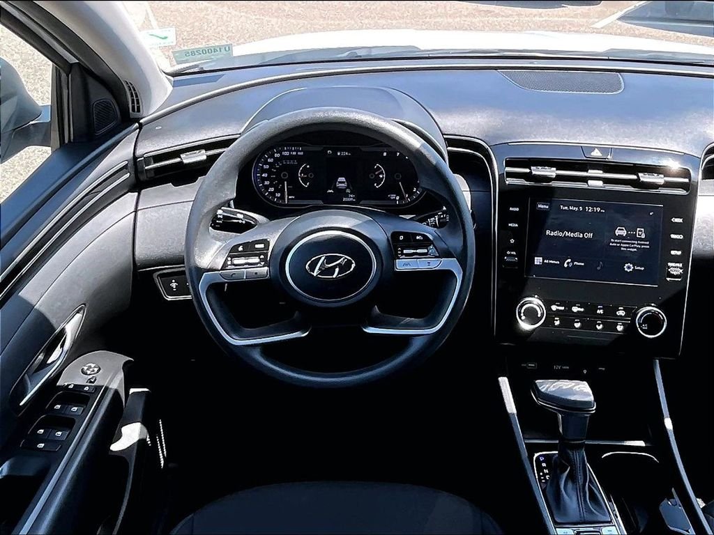 Used 2023 White Hyundai SEL image 17