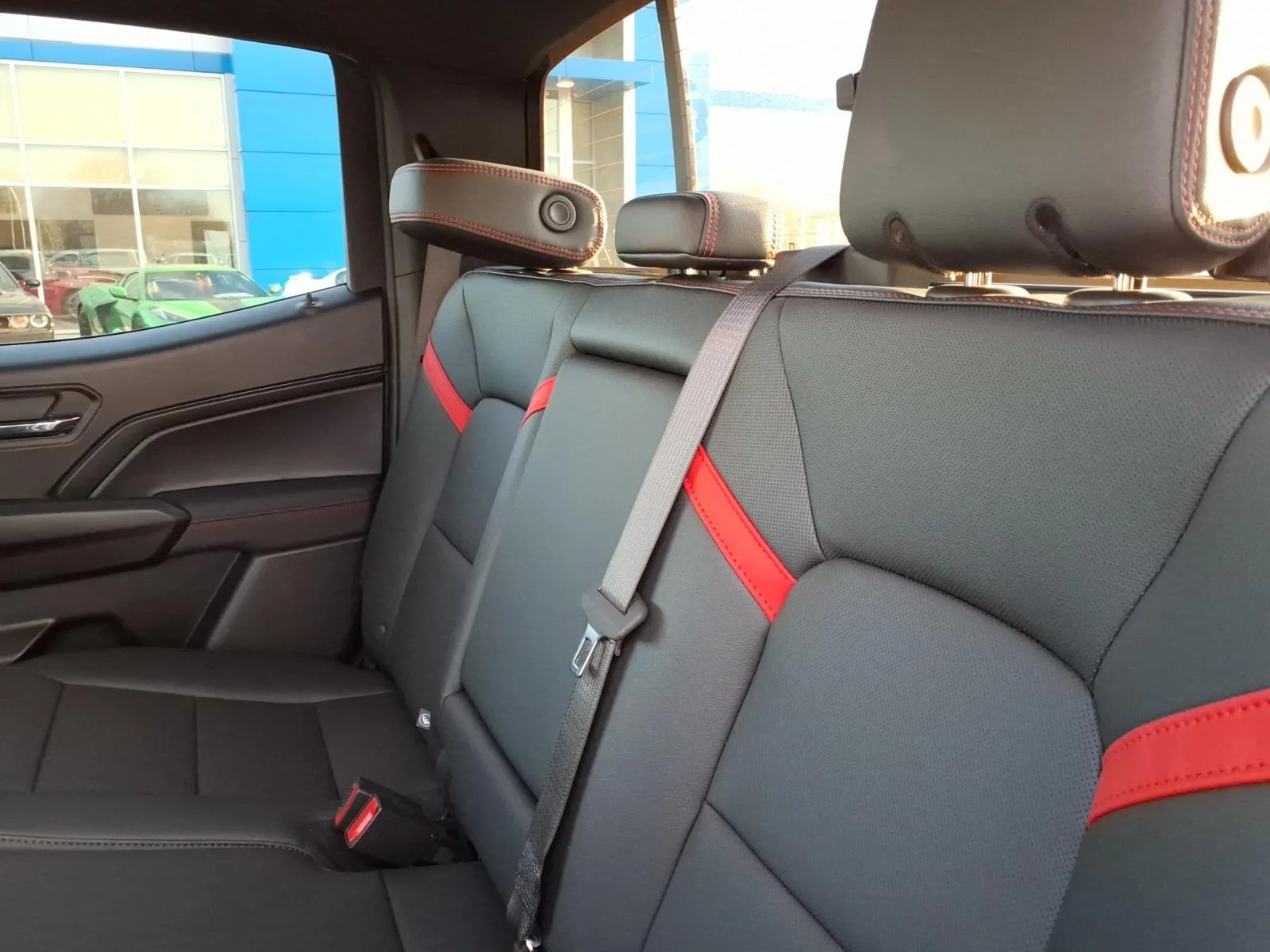 2026 Chevrolet Colorado Z71 - Photo 9
