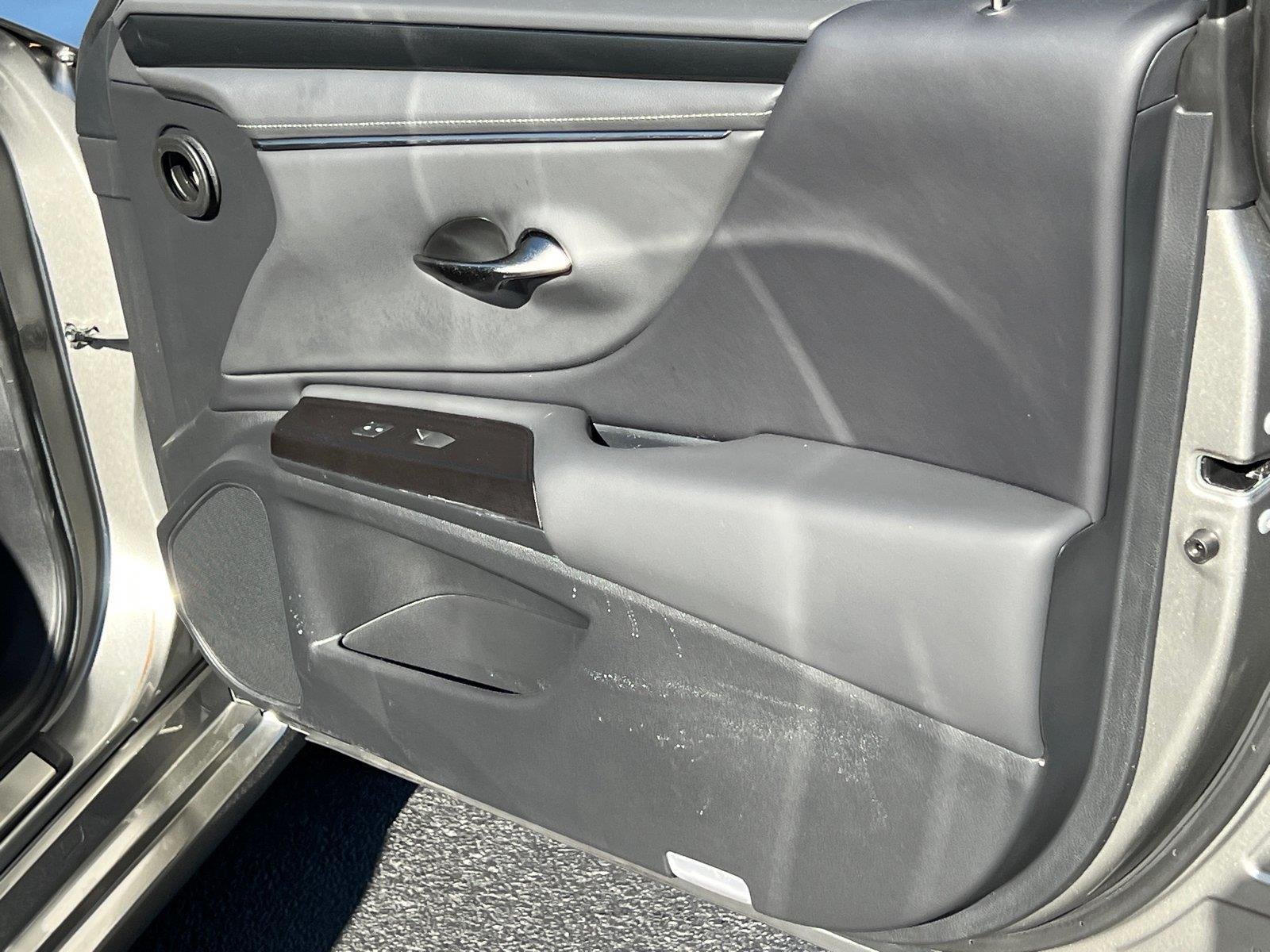 Used 2019 Atomic Silver Lexus ES 350 image 14