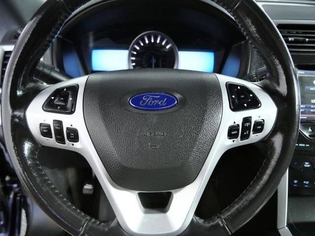 Used 2013 Black Ford XLT image 21