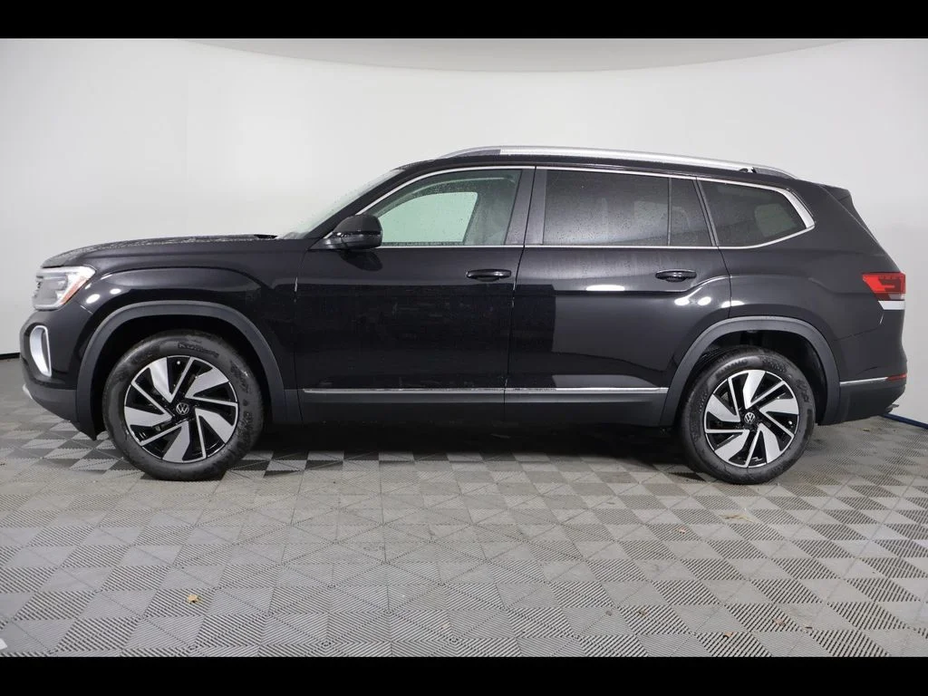New 2026 Black Volkswagen 2.0T SEL image 2