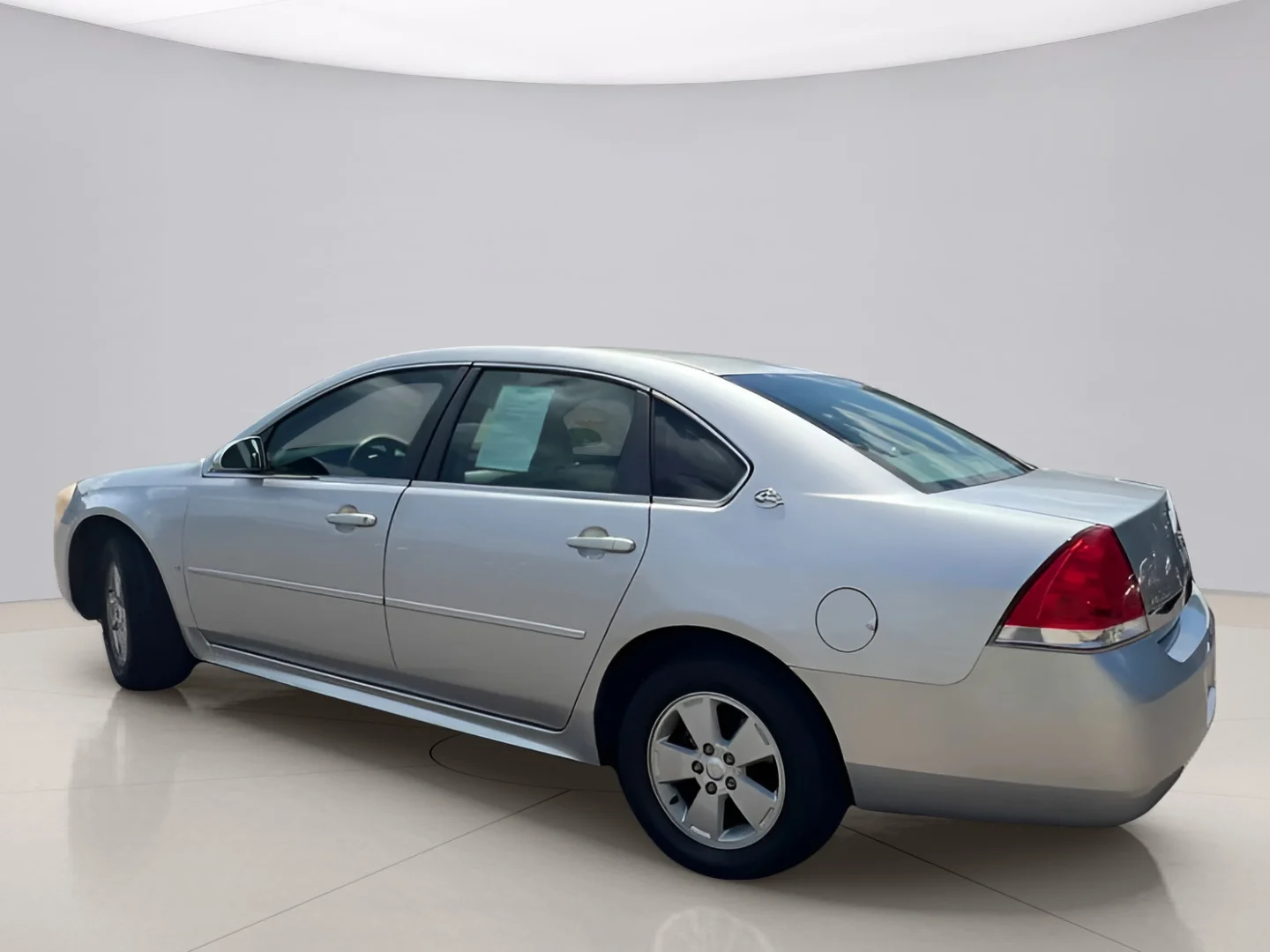 Used 2009 Silver Chevrolet LT image 6