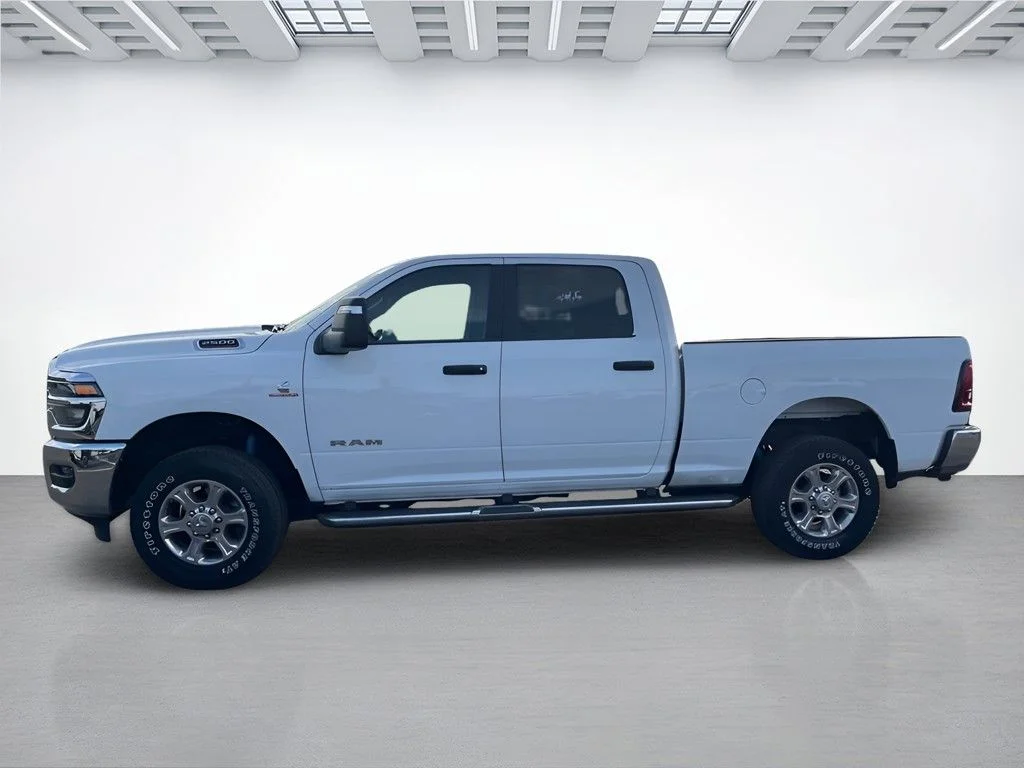 Used 2025 White RAM Big Horn image 3