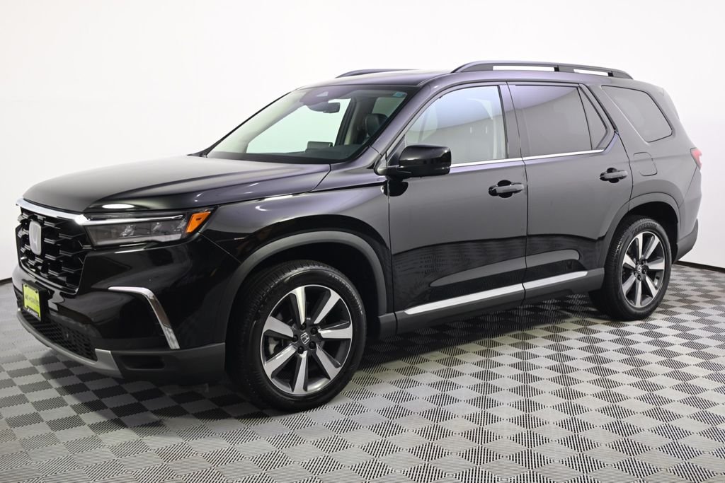 Used 2025 Honda Pilot Touring with VIN 5FNYG1H77SB116970 for sale in St. Louis Park, Minnesota